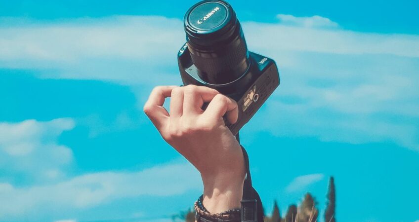 How To Take Photographs Like Professionals?  